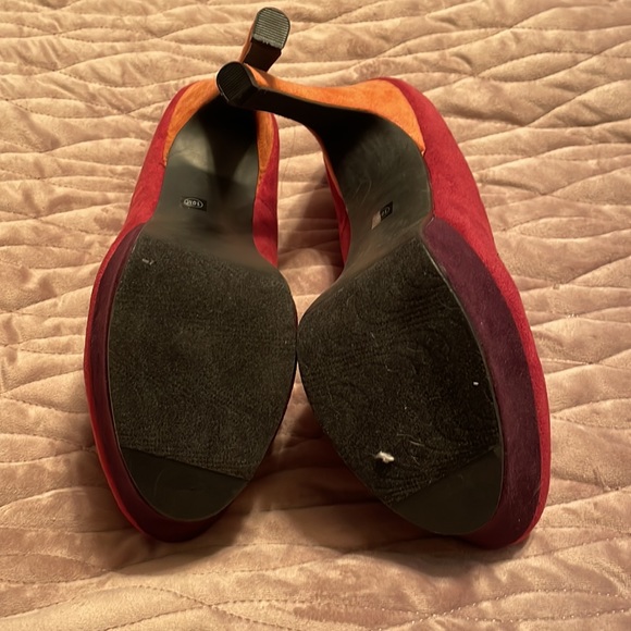 NWOT - platform heels (2) - Picture 4 of 4